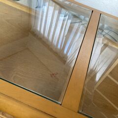 木製ガラステーブル　オーセンティックな家具　おしゃれなテーブル　マルニ木工製の画像