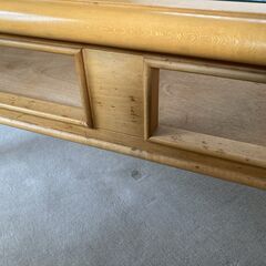 木製ガラステーブル　オーセンティックな家具　おしゃれなテーブル　マルニ木工製の画像