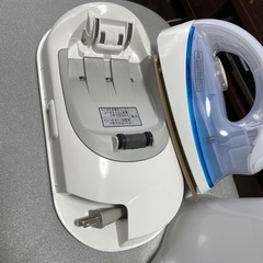 アイロンとアイロン台セットの画像