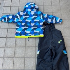 子ども用 スキーウェアセット 青と黒
の画像