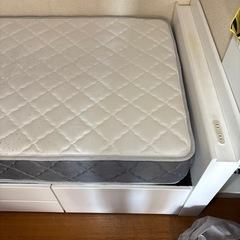 収納付きベッド、マットレス　シングルの画像
