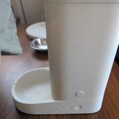 ペット用スマート給餌器 P570-WHの画像