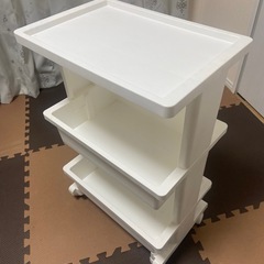 キャスター付きワゴンの画像