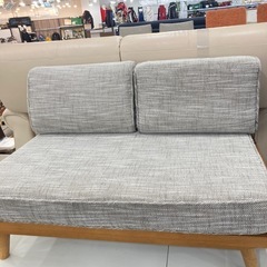 【トレファク高槻店】取りに来られる方限定！unico(ウニコ）の2人掛けソファーのご紹介です！の画像