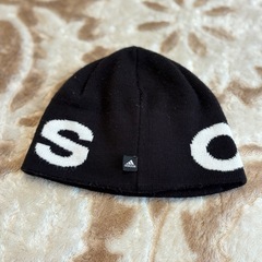 adidas ブラック ニット帽 OSFXの画像