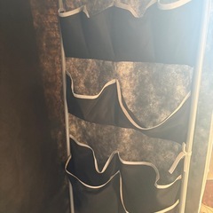 ニトリ　開閉しやすいカーテン式ワードローブ(クーリ KL001 幅79cm ブラック)の画像