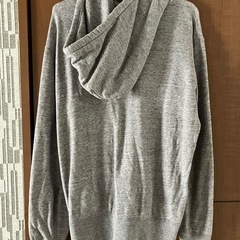 ユニクロ　
スウェットフルジップパーカ（長袖）の画像