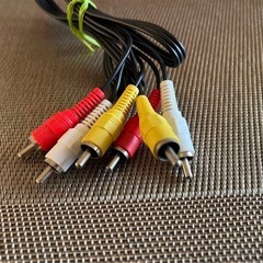 120センチ ビデオケーブル RCAケーブル 赤 黄 白 AVケーブルの画像