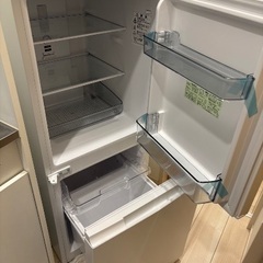1人用シャープ冷蔵庫　(お値段交渉🉑)の画像