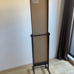 ニトリの姿見の画像