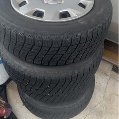 価格相談可！プリウスα スタッドレスの画像