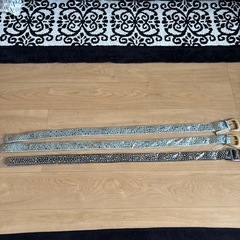 新品✨スタッズ付ベルト３本セットの画像