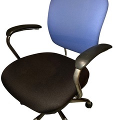 【ジ1226-12】勉強机にも合う‼️オフィスチェア 高さ調整機能付きの画像