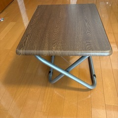 【差し上げます】折りたたみテーブル の画像