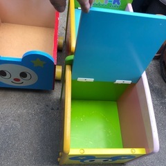 決まりました　
小物入れ兼椅子の画像