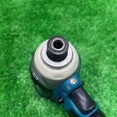 マキタ(makita) TD136DZP 14.4V充電式インパクトドライバ【船橋馬込店】【店頭取引限定】【中古】管理番号：ITZ7XHA7WYYCの画像