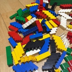 LEGO レゴ　赤いバケツの画像