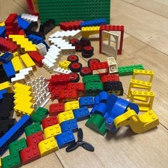 LEGO レゴ　赤いバケツの画像