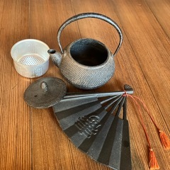 鉄瓶　南部鉄器　南部特選　茶こし付き　瓶敷セット　扇子　寿　レトロ　アンティークの画像