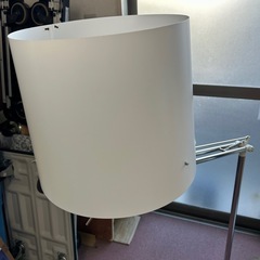 イケアスタンドライトの画像