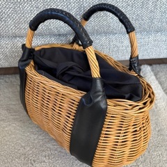 籠バックの画像