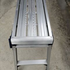 (取引中)アルミ洗車台(アルミ脚立)の画像