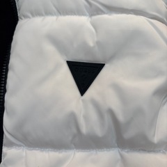 GUESS ジャケット白の画像