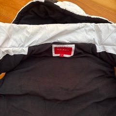 GUESS ジャケット白の画像