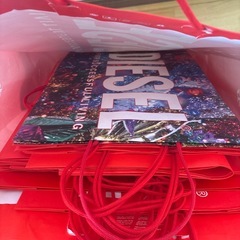 ディーゼルショップ袋　ギフトボックスの画像