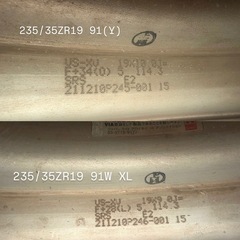 235/35ZR19 work vs xv タイヤ付きの画像