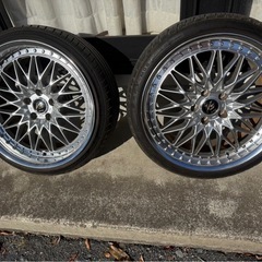 235/35ZR19 work vs xv タイヤ付きの画像