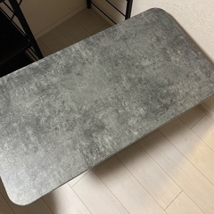 昇降テーブルの画像