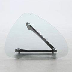 ガラステーブルの画像