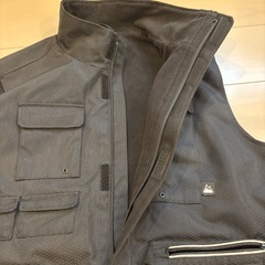 FIRST DOWN ベストの画像