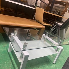 ガラステブルの画像