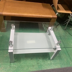 ガラステブルの画像