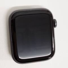 Apple Watch SE 第1世代/GPS/44mm/A2352/スペースグレー〈MKQ63J/A〉 (1)の画像