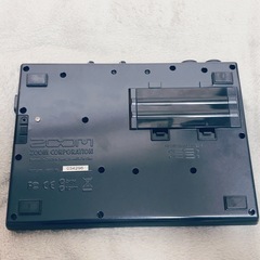 ZOOMのMTR（マルチトラックレコーダー）兼オーディオインターフェースの画像