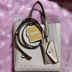 MICHEAL KORS新品未使用の画像