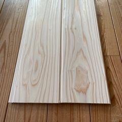 日田杉羽目板　純白無節　本実目透かし　無塗装超仕上げの画像