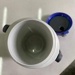 サーモス　1.9L 水筒の画像