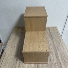 【ステップ型 木製収納ラック】の画像