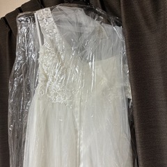 ウェディングドレス 、ベールの画像