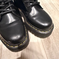 ドクターマーチン　エイトホール　レディース　厚底の画像