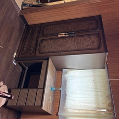 電気あんか　本棚　棚　テーブル　スチールラックドレッサー テーブル  おしゃれ 収納 鏡台 化粧台 デスク メイク台 ローテーブル コンパクト 机 メイク 引き出し ミラー 鏡 コスメ 鏡　姿見　着物　きもの　着付け　和服　和装　タンス　テーブル　鉄屑　スクラップ　アルミ　家の片付け中　電化製品　収納家具　ベッド　プリンター　豊前市　　差し上げます　0円　ゴザ　の画像