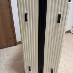 キャリーケース60L 白の画像
