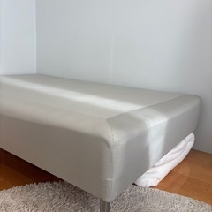 【運び出してくれる方】IKEA 脚付マットレス　セミダブルの画像