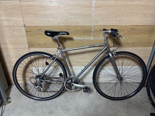 クロスバイク シルバー 700C 傷あり (ひろ) 長尾のクロスバイクの中古