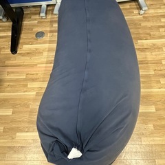 yogibo ヨギボー　ビーズクッション ロングタイプ　ネイビーの画像