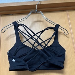 lululemon スポーツブラの画像